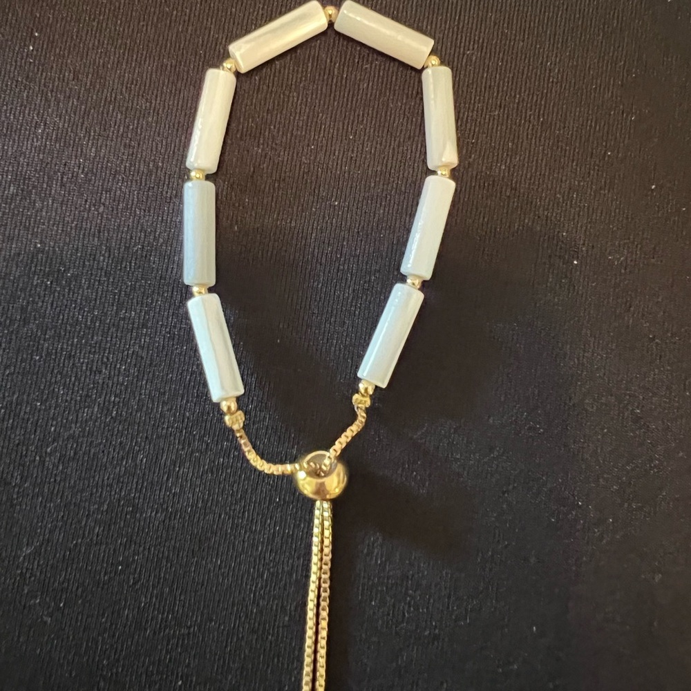 Adjustable Shell Bolo Bracelet - image 1